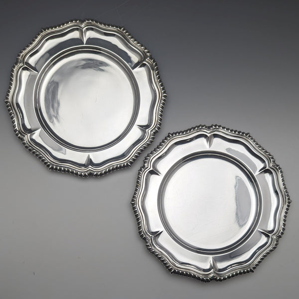 British vintage silver plate dessert plate pair diameter 21cm